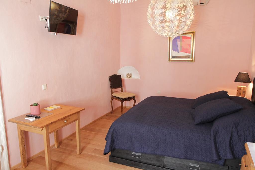 Unser Rosa Haus Fuer Sie Rust Oda fotoğraf